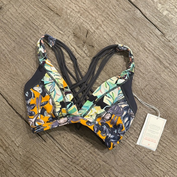 (TOP) Maaji Disco Nights Reversible Bikini Top. - Picture 5 of 10